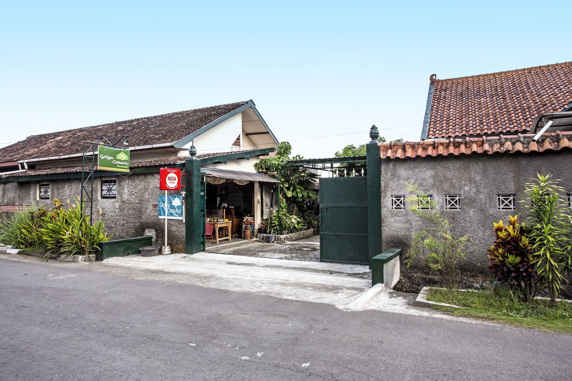 Reddoorz Near Adisucipto Airport Hotel Jogjakarta Buitenkant foto